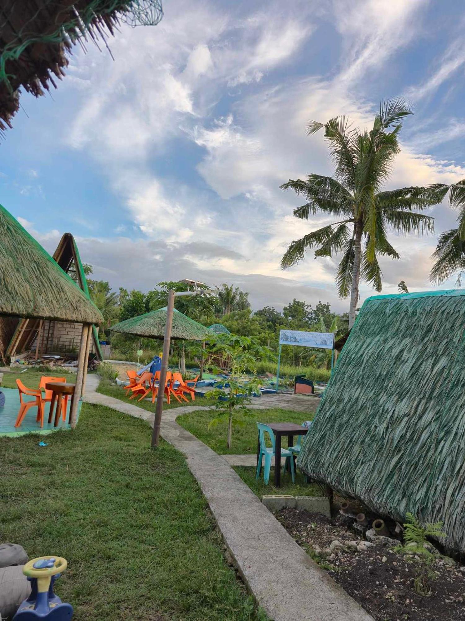 Nirvana Resort & Dive Centre - Моалбоал Екстериор снимка